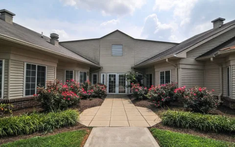 The Neighborhood at Somerset (Phoenix Senior Living)